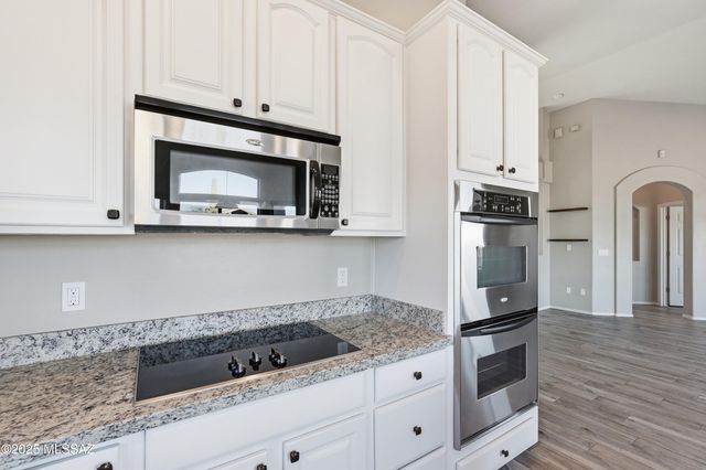 17821 S Golden Valley Drive, Sahuarita, AZ 85629