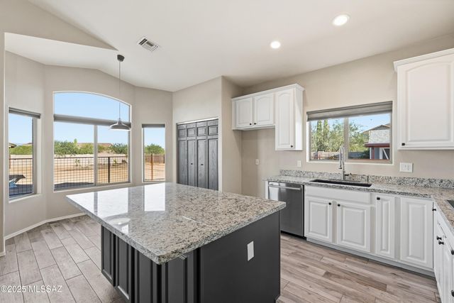 17821 S Golden Valley Drive, Sahuarita, AZ 85629