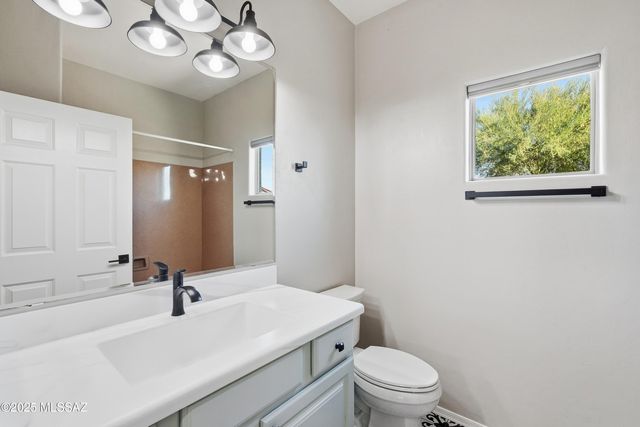 17821 S Golden Valley Drive, Sahuarita, AZ 85629