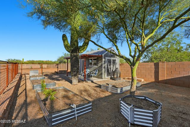 17821 S Golden Valley Drive, Sahuarita, AZ 85629