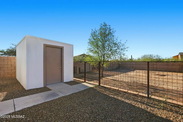 17821 S Golden Valley Drive, Sahuarita, AZ 85629