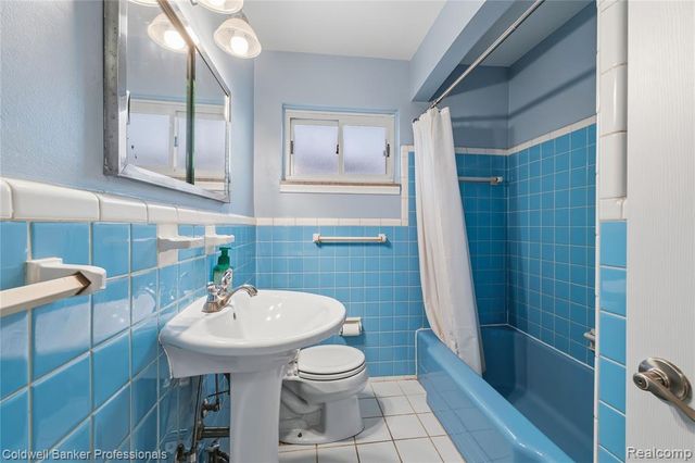 28812 Boston Street, Saint Clair Shores, MI 48081