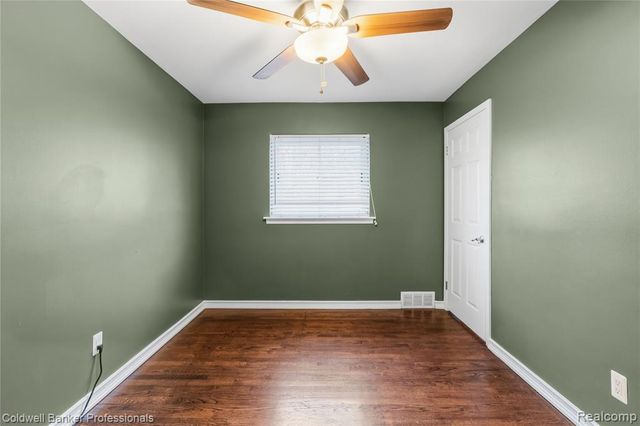 28812 Boston Street, Saint Clair Shores, MI 48081