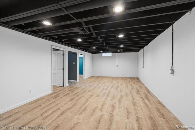 28812 Boston Street, Saint Clair Shores, MI 48081