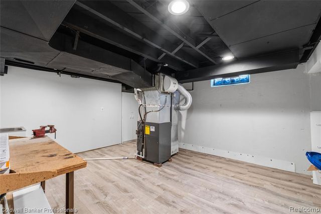 28812 Boston Street, Saint Clair Shores, MI 48081