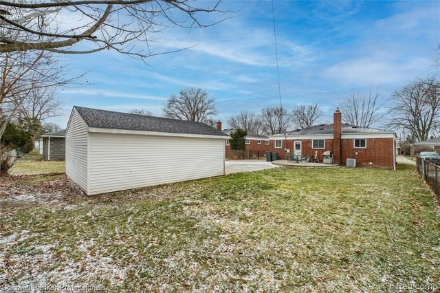 28812 Boston Street, Saint Clair Shores, MI 48081