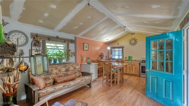 60040 Bliss Road, New Concord, OH 43762