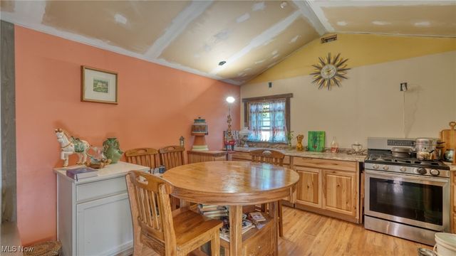 60040 Bliss Road, New Concord, OH 43762