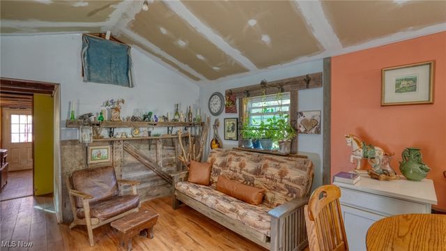 60040 Bliss Road, New Concord, OH 43762