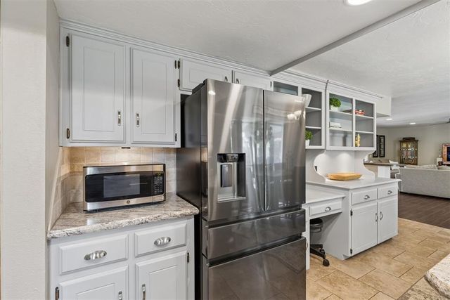 6913 Briarcreek Drive, Oklahoma City, OK 73162