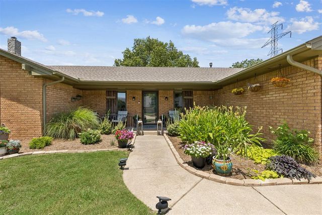 6913 Briarcreek Drive, Oklahoma City, OK 73162