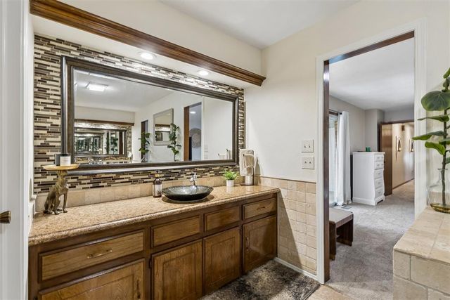 6913 Briarcreek Drive, Oklahoma City, OK 73162