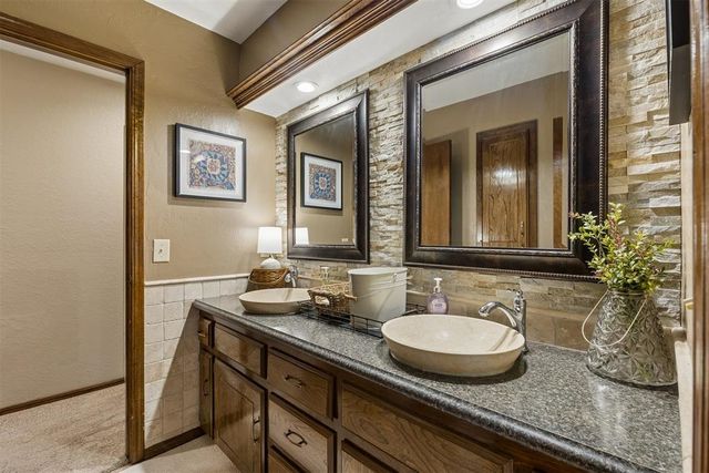 6913 Briarcreek Drive, Oklahoma City, OK 73162
