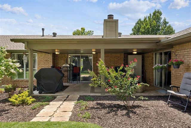 6913 Briarcreek Drive, Oklahoma City, OK 73162