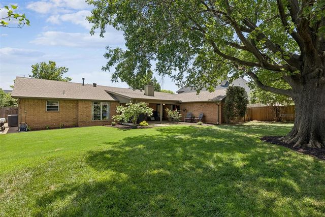6913 Briarcreek Drive, Oklahoma City, OK 73162