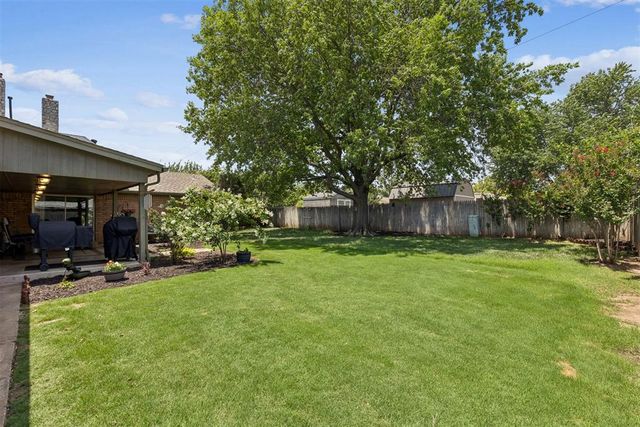 6913 Briarcreek Drive, Oklahoma City, OK 73162