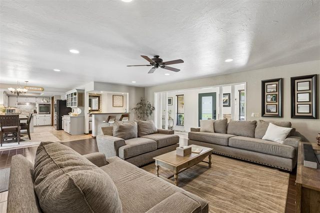 6913 Briarcreek Drive, Oklahoma City, OK 73162