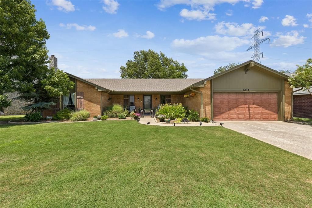 6913 Briarcreek Drive, Oklahoma City, OK 73162
