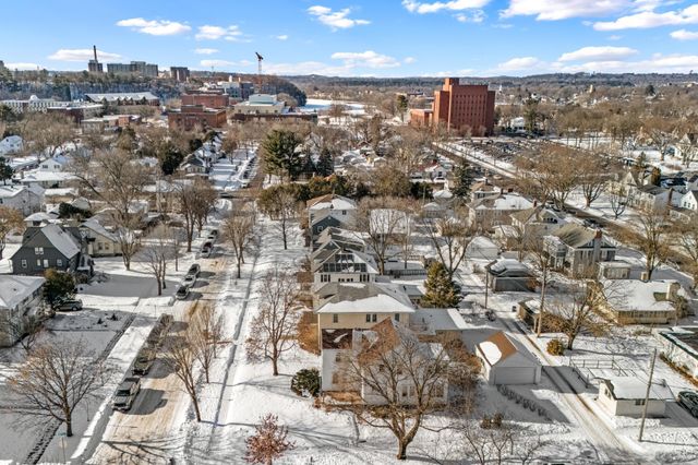 346 Mckinley Avenue, Eau Claire, WI 54701