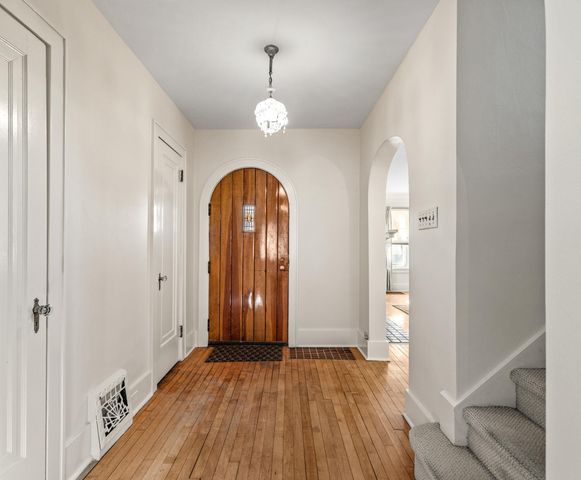 346 Mckinley Avenue, Eau Claire, WI 54701