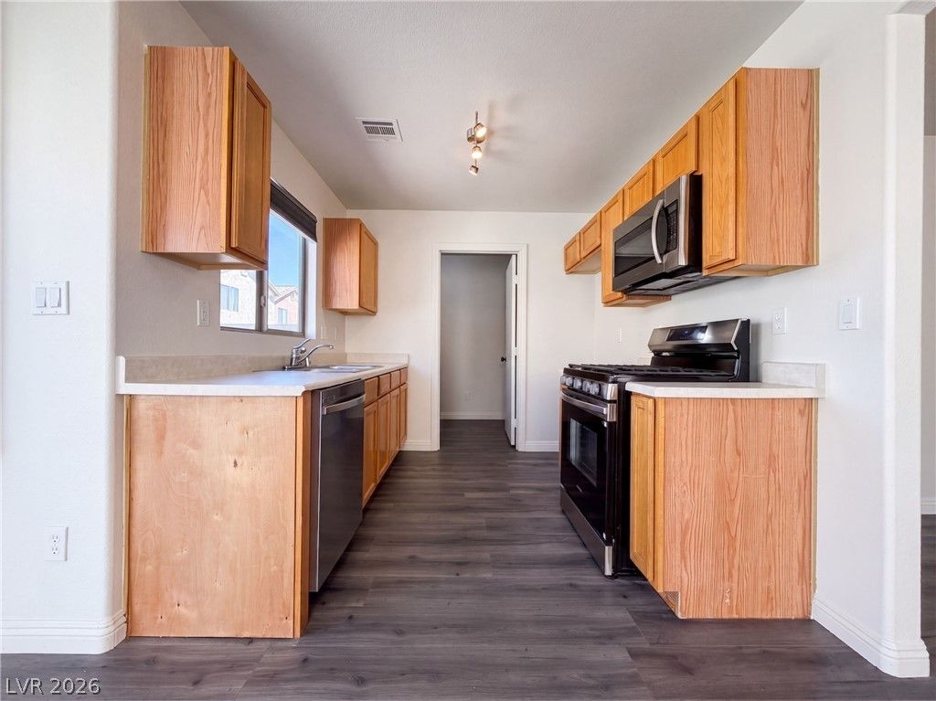 4818 Lone Grove Drive, Las Vegas, NV 89139 — photo 2