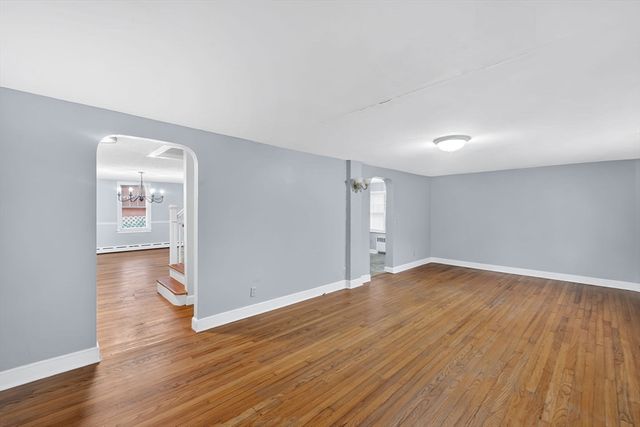 4 Leonard Rd, Stafford, CT 06076