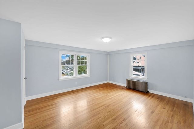 4 Leonard Rd, Stafford, CT 06076