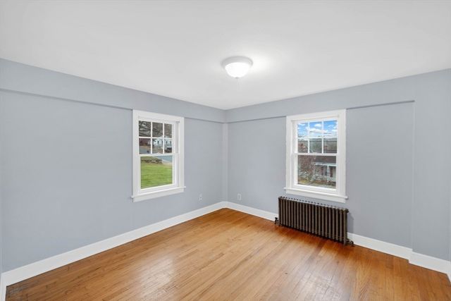 4 Leonard Rd, Stafford, CT 06076