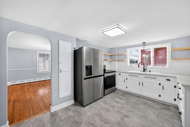 4 Leonard Rd, Stafford, CT 06076