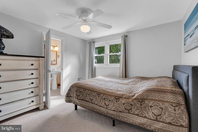 41 CHARLES BOSSERT DR, Bordentown, NJ 08505