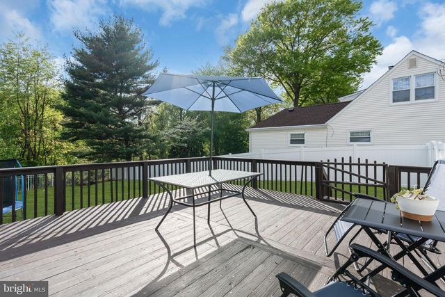 41 CHARLES BOSSERT DR, Bordentown, NJ 08505