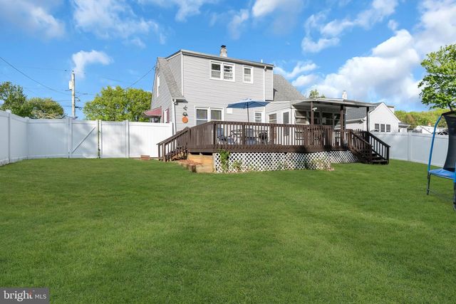41 CHARLES BOSSERT DR, Bordentown, NJ 08505