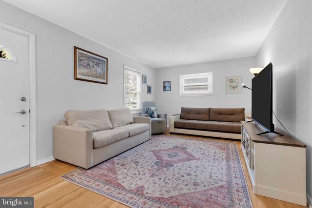 41 CHARLES BOSSERT DR, Bordentown, NJ 08505