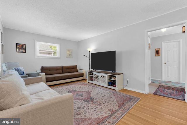 41 CHARLES BOSSERT DR, Bordentown, NJ 08505