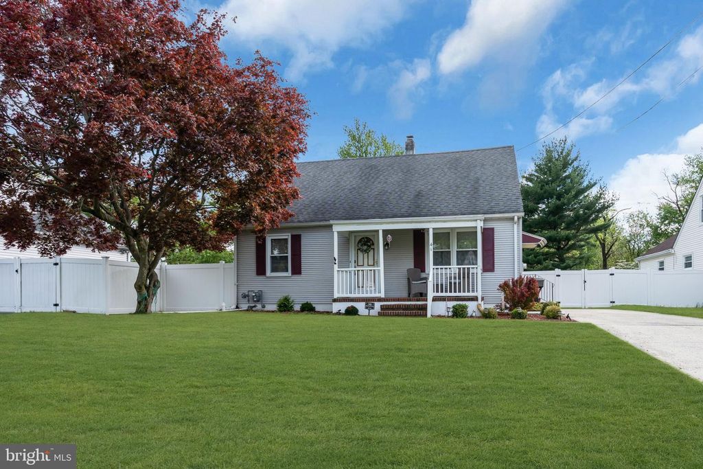 41 CHARLES BOSSERT DR, Bordentown, NJ 08505