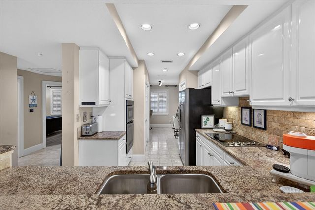 15 AVENUE DE LA MER 2204, Palm Coast, FL 32137