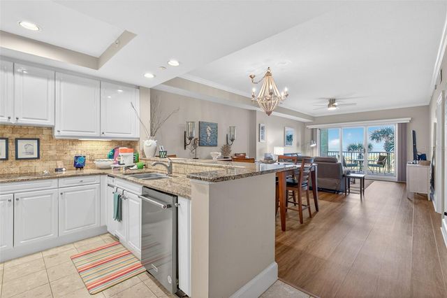 15 AVENUE DE LA MER 2204, Palm Coast, FL 32137