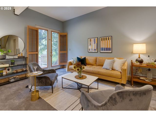5721 Sw SALMON St, Portland, OR 97221