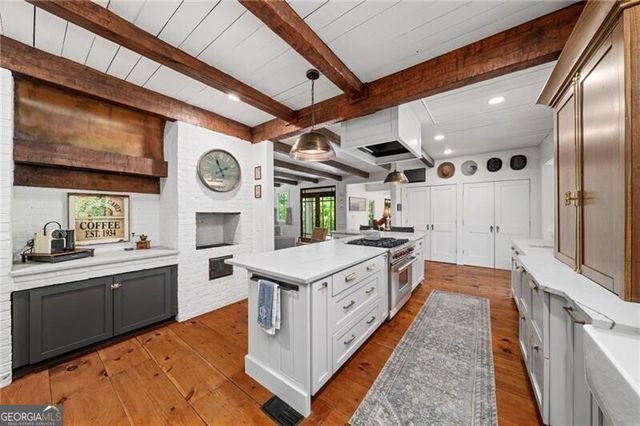 1550 Lackey, Roswell, GA 30075