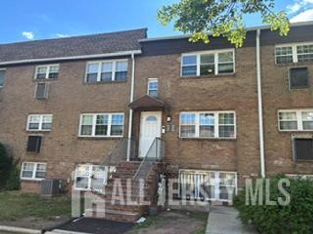 392 College Drive, Edison, NJ 08817