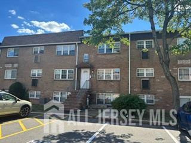 392 College Drive, Edison, NJ 08817