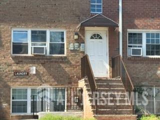 392 College Drive, Edison, NJ 08817