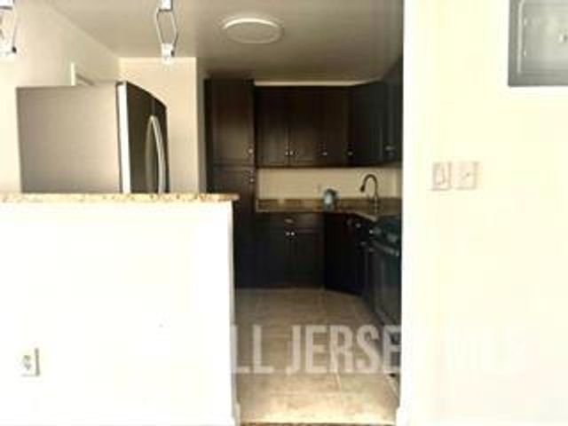 392 College Drive, Edison, NJ 08817