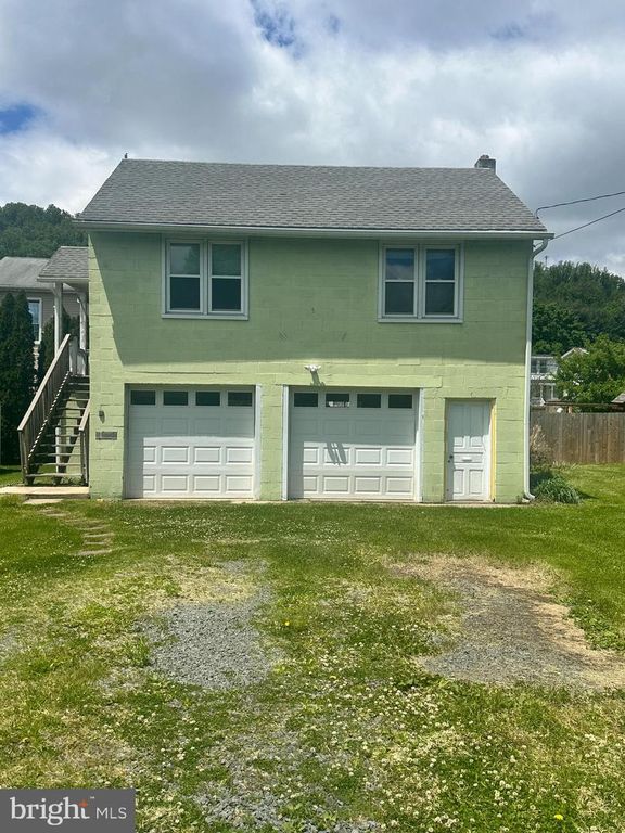 102 MYRTLE AVE, Reading, PA 19606