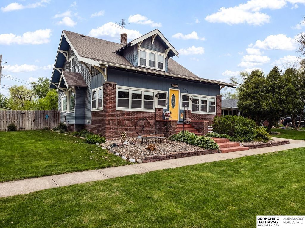 205 S 2nd Street, Cedar Bluffs, NE 68015