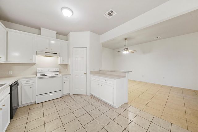 5502 Finch Street B, Houston, TX 77028