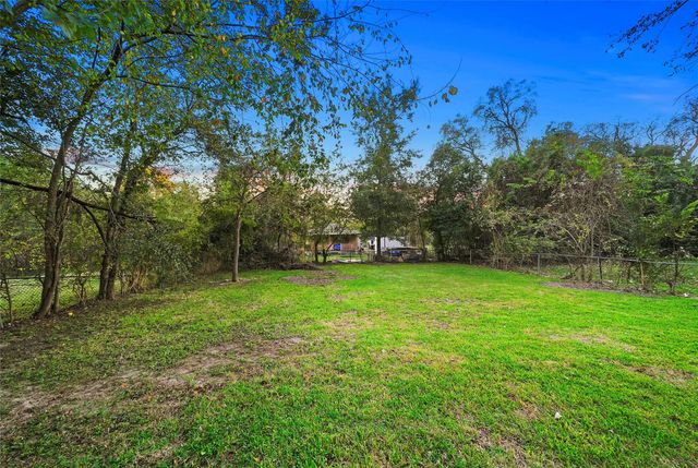 5502 Finch Street B, Houston, TX 77028