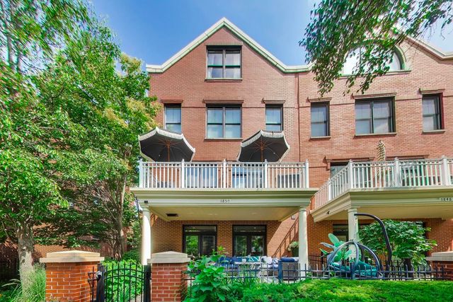1850 Admiral Court, Glenview, IL 60026