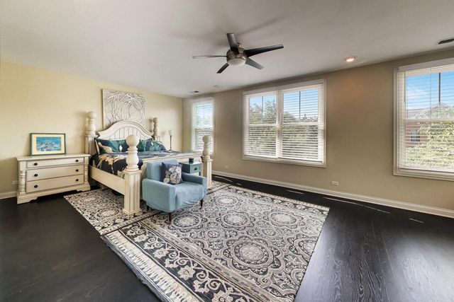 1850 Admiral Court, Glenview, IL 60026