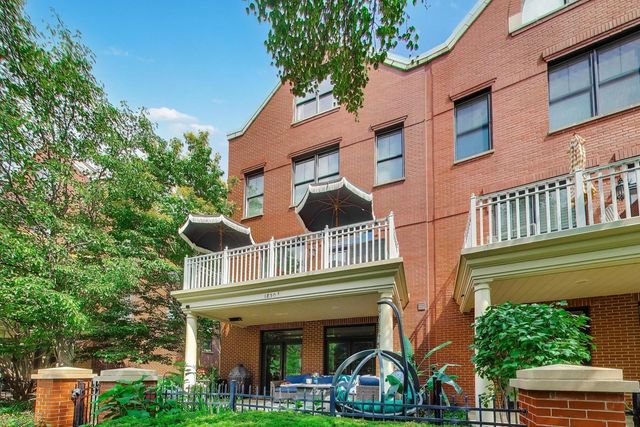 1850 Admiral Court, Glenview, IL 60026